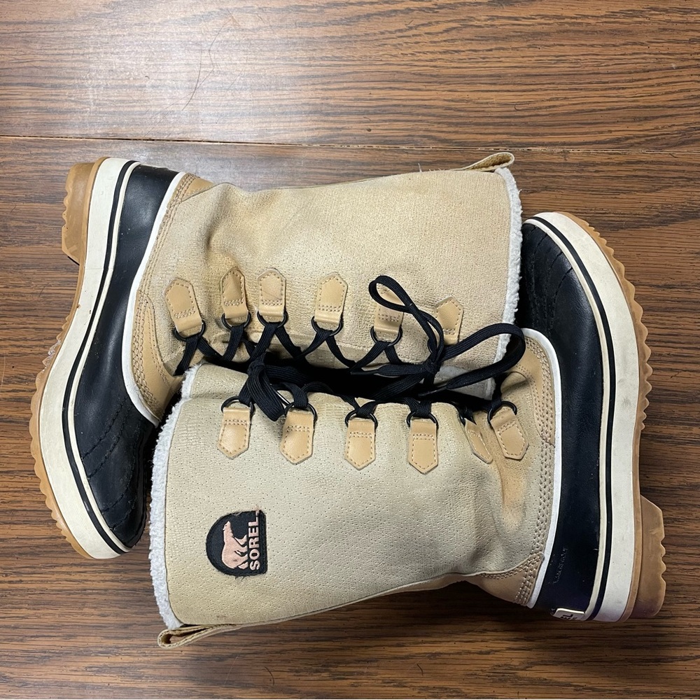 Sorel tan boots mid calf US women’s size 8.5 winter boot lined